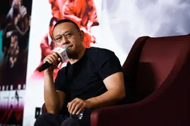「让子弹飞」姜文当了县长，葛优成了师爷，发哥成了大财主图片