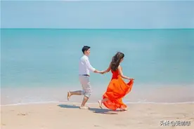 要是一个中年男人动情了，他是不会说“我爱你”的，而会这样表达图片