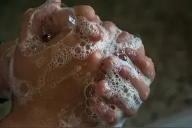 洗了那么多年衣服，你真的会洗吗？7个误区，不少人都犯过！这份洗衣小窍门别错过图片