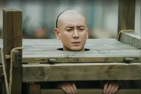 清末悍匪将被处斩，他看了看围观人群，监斩官下令：“刀下留人”图片