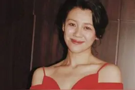 “德华”刘琳，低调嫁富豪高龄产子，如今46岁爱情事业双丰收图片