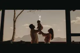 杨紫崩溃大哭，揭露残酷真相：原生家庭的“痛”，要用一生去治愈图片