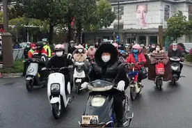 骑电动车的扬州人注意啦！这几类行为将被罚！图片