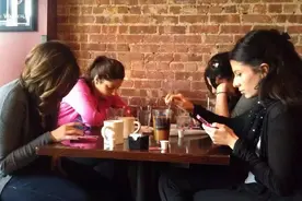 手机信号变成“HD”，是代表没有信号吗？你的手机正在被扣费图片