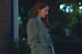 《夫妻的世界》最美女二穿搭，这些思路蛮适合25+女生借鉴的图片