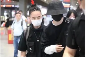 娱乐圈又上演丑陋一幕！明星出门带打手？道歉不如学学前辈葛优图片