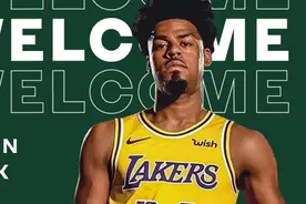 官宣签约！再见湖人，再见勇士，詹姆斯库里开心果NBA生涯结束图片