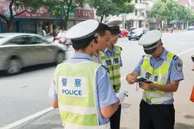 我，大专生，毕业后当辅警，晒出月薪，透露真实的工作经历和待遇图片