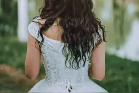 情人说漏嘴，她的婚姻满是委屈｜践踏爱情的人，别说无辜图片