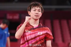 被剃光头！不讲武德！奥恰洛夫轰出11-0！丹羽孝希怀疑人生图片