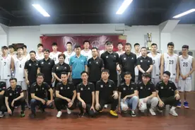 广西威壮篮球俱乐部与中场线达成战略合作协议图片