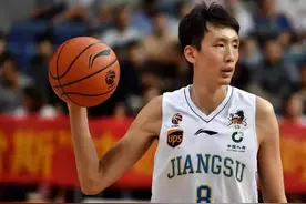 如何评价前国手、江苏男篮队员易立？图片