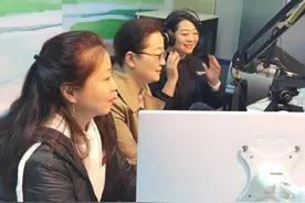 她来了！她来了！她带着《元宵奇妙夜》做客大象资讯台图片
