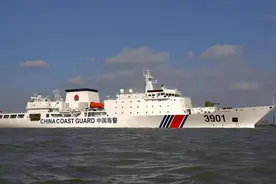 中国又一艘万吨巨船下水，具备了撞击优势？图片