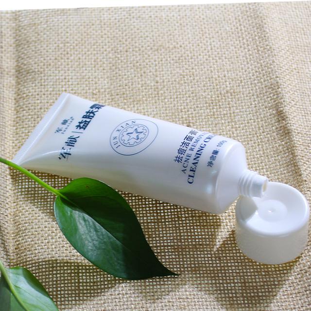 公认好用的5款祛痘洗面奶：理肤泉适合油痘肌，露得清清爽易清洗