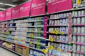 抢新客，奶粉市场上演“自杀式”血拼图片