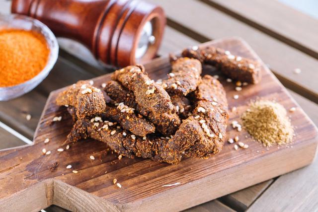 这种零食自制最好吃，富含20多种氨基酸，优质蛋白帮助孩子长高个