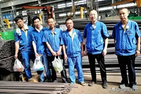 允许下岗职工55岁自愿退休，并没有触动任何人的奶酪图片