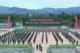 武警新型抢险救援装备首次集中亮相图片