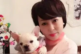 真实姐弟恋：41岁二婚女老板，恋22岁帅小伙，50岁高龄拼下3胞胎图片