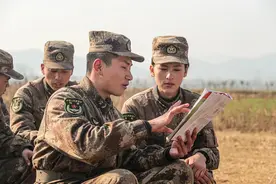 还记得最飒女排长周芸吗？动态上新，请关注图片