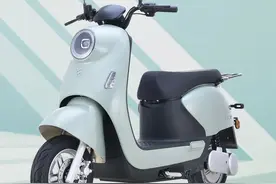 爱玛爱丽Q387电动车评测：搭载60V32Ah电池，续航超过110公里图片