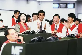 为什么最近大家都在买港股图片