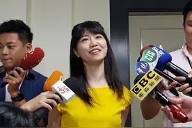 高嘉瑜又开唱，自评阿嬷听到都感动流眼泪图片