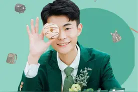 和平精英：九指操作灵敏度曝光，QG队长犄角用它屠榜战神局！图片