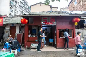 烈士公园这家只卖肉丝煨码的粉店，长沙人爱了十几年图片