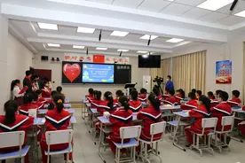 家校共育 让“花朵”向阳而生图片