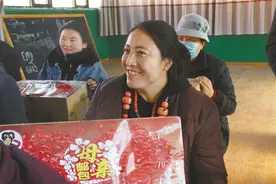 昌都市新时代巾帼风采：铿锵玫瑰 芬芳绽放图片
