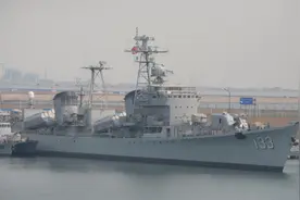 深入参观133重庆舰，退役战舰威风不减，舱内设备一览无余图片