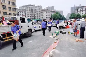 居民们反映通道被堵马路被占，岳阳“豪华阵容”立马出动图片