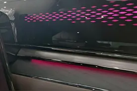 汉的氛围灯跟显示屏确实好看啊图片