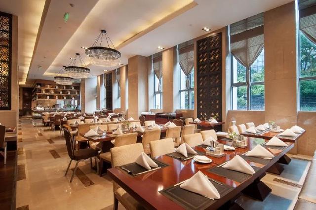 �ܱ�100������к������ܽ���153��������Ӫ�ɻ�