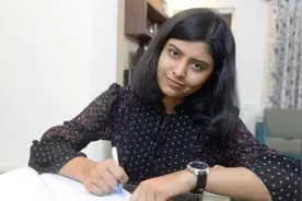 印度女孩因车祸导致双臂截肢，移植黑人手臂，2年后肤色开始变黑图片