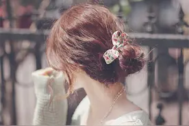 妻子和男闺蜜悄悄在一起，丈夫成人之美，一年不到在家门口见前妻图片