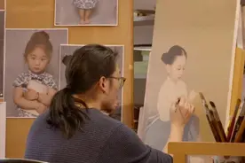 太萌了，他把女儿画进油画，这种晒娃方式引网友说：又骗我生女儿图片