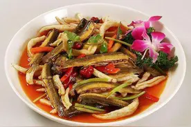 功夫泥鳅（重庆瓦店子酒店特色川菜）图片