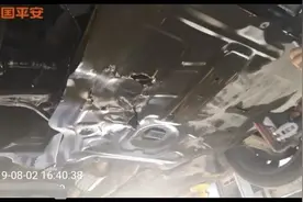 奔驰车1年3次"爆缸"发动机破洞 4S店：无质量问题图片