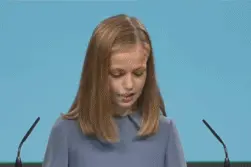 王室鸡娃水平也够狠：15岁西班牙公主养成记，会说中文颜值爆表图片