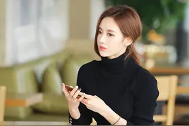 纯黑罗纹高领气质紧身上衣图片