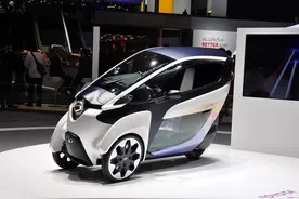 丰田版的“老头乐”，两门倒三轮外观，1+1座椅布局图片
