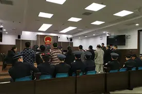 “白条”黑产追踪：京东账号遭大量泄露，黑市价高至每个千元图片