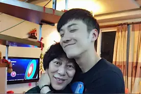 乔任梁去世5年，乔爸乔妈的评论区留下10000句咒骂：你长这么丑，所以把儿子克死了吧图片