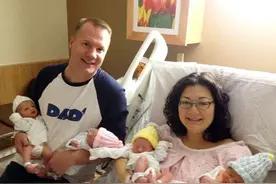 姐妹俩同一天生下2对双胞胎，经医生鉴定，孩子的父亲为同一人图片