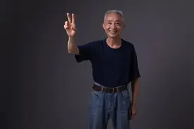 “网红教授”戴建业：幽默是天生的，开心是后天的图片