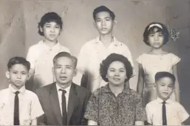 女儿接替母亲与老家亲人联系，不料因搬家失去音讯，马来西亚华人再寻广州亲人图片