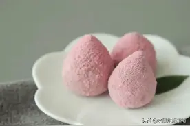 这个网红小单品别买了！教你几步在家做一盘，草莓雪球曲奇图片